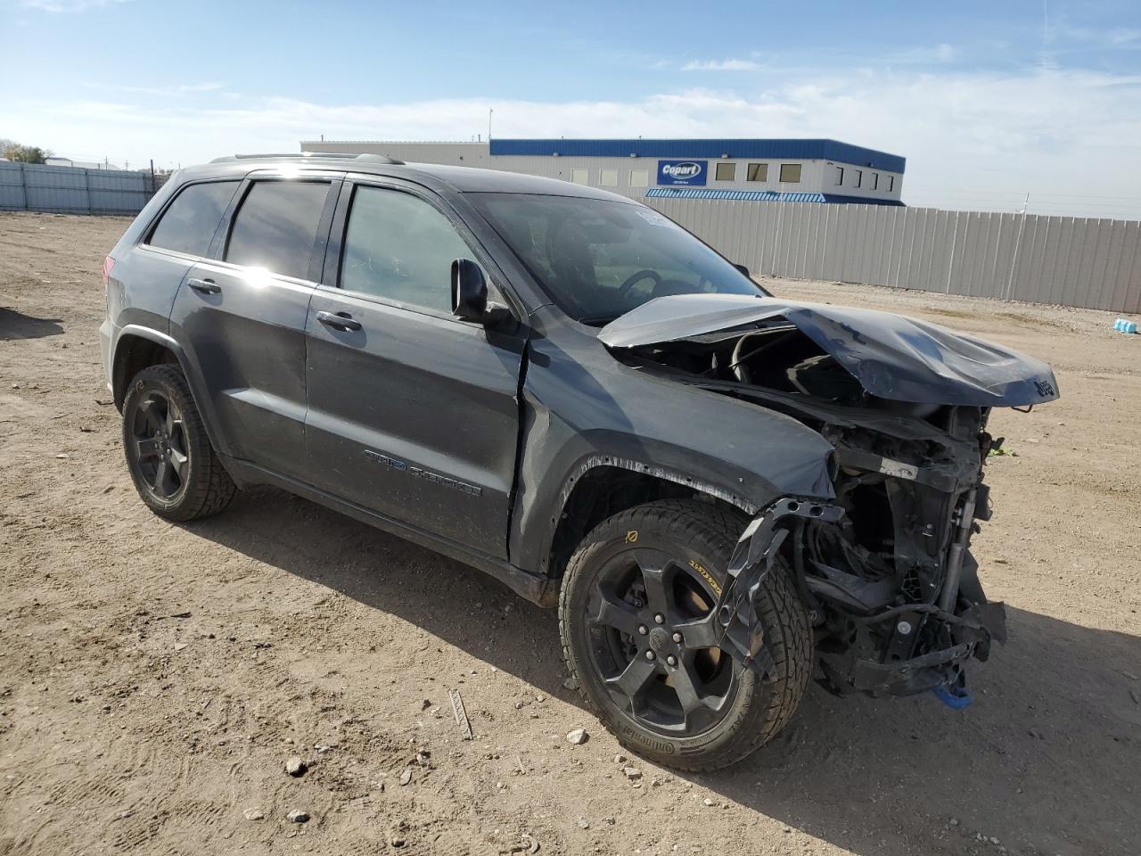 2018 Jeep Grand Cherokee Laredo - Image 4