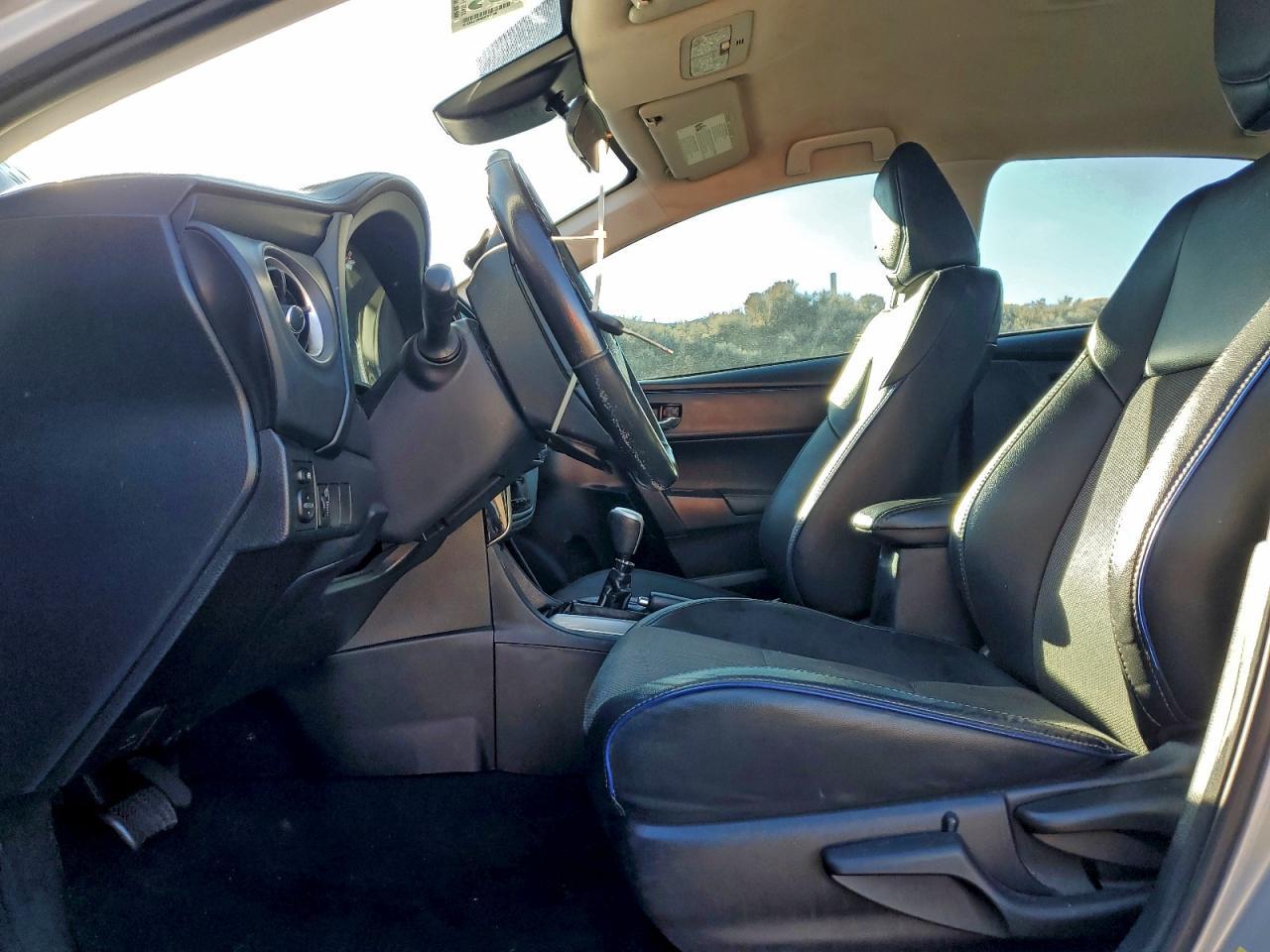 2017 Toyota Corolla Se - Image 7