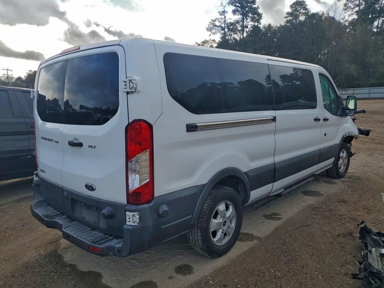 2018 Ford Transit T-350 - Image 3