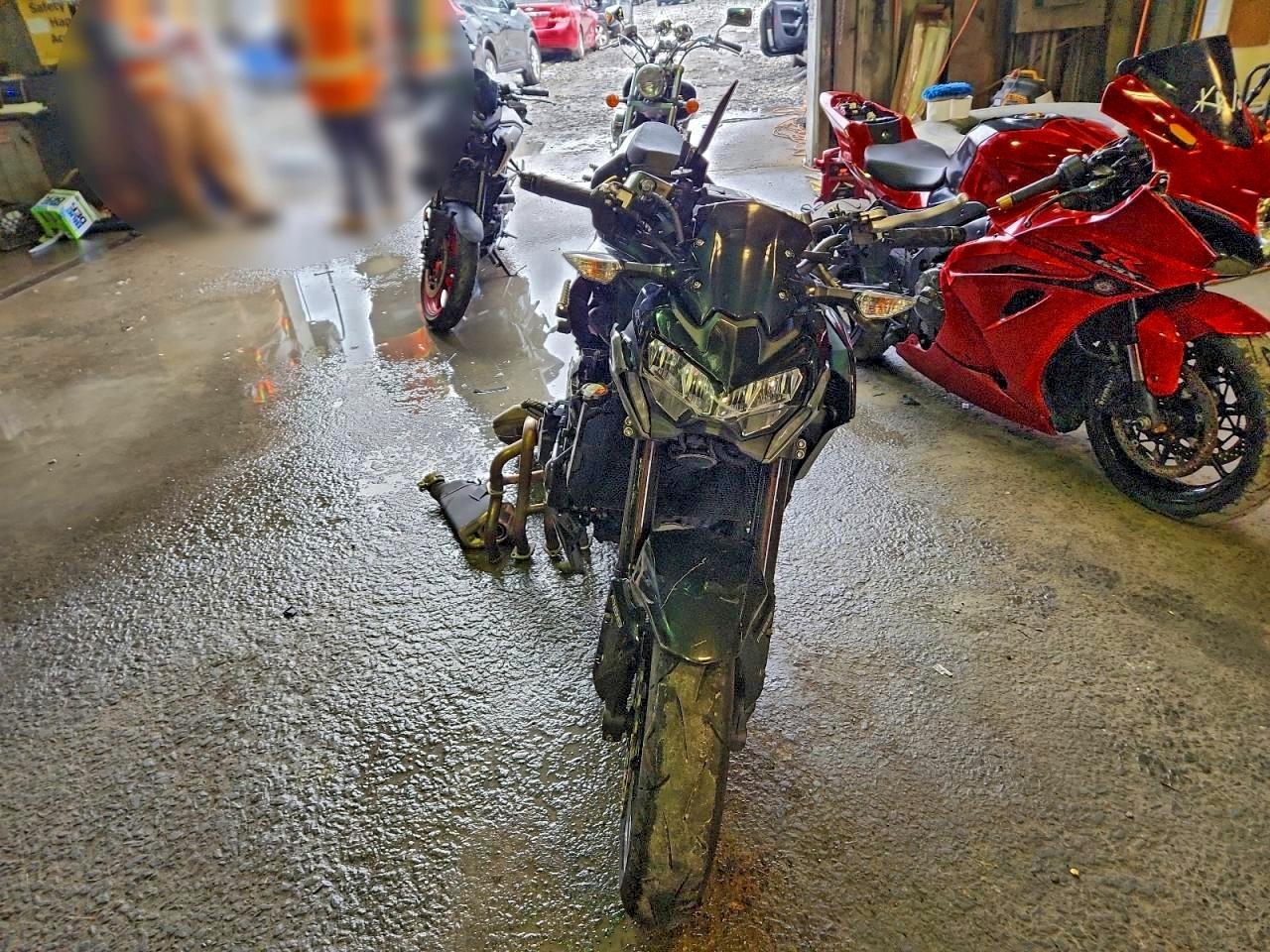 2024 Kawasaki Zr900 F - Фото 2