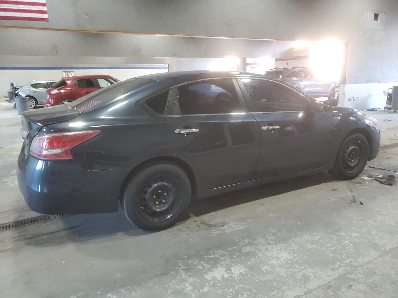 2013 Nissan Altima 2.5 - Фото 3