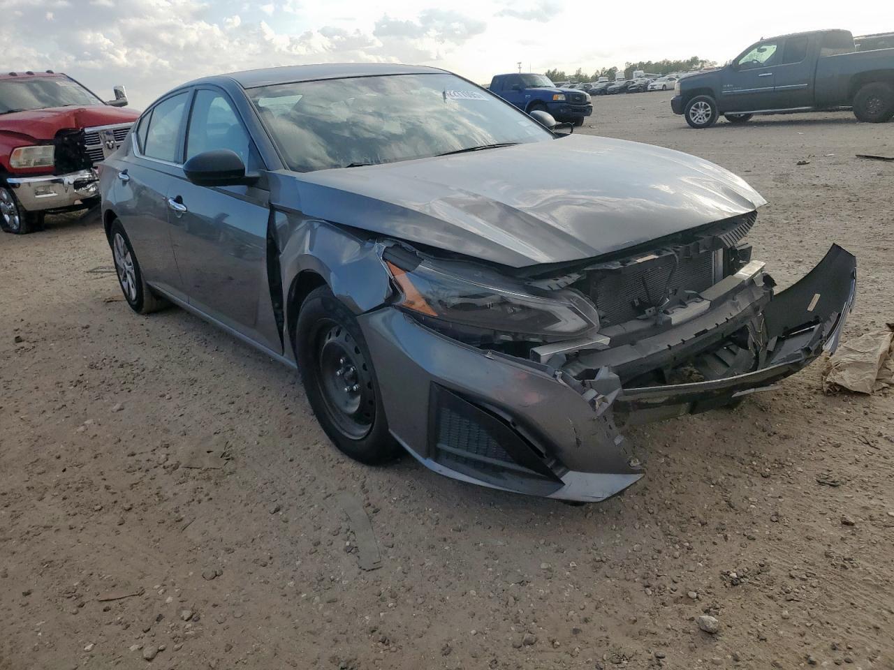 2024 Nissan Altima S - Image 4