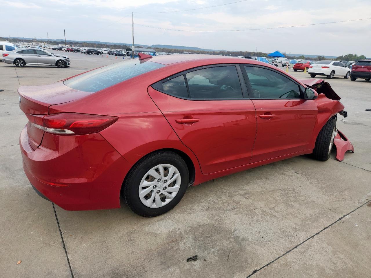 2018 Hyundai Elantra Se - Image 3