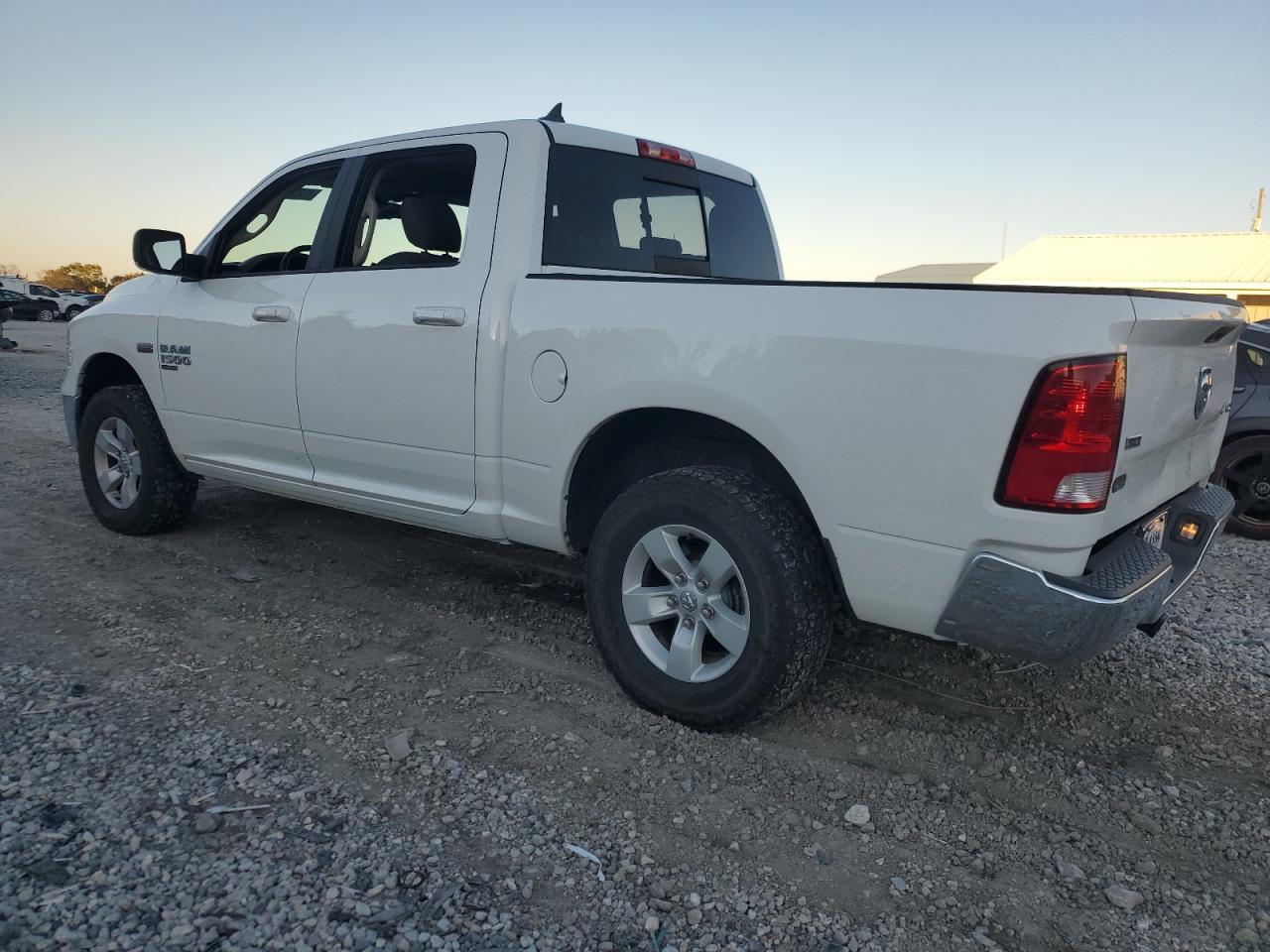 2019 Ram 1500 Classic Slt - Фото 2