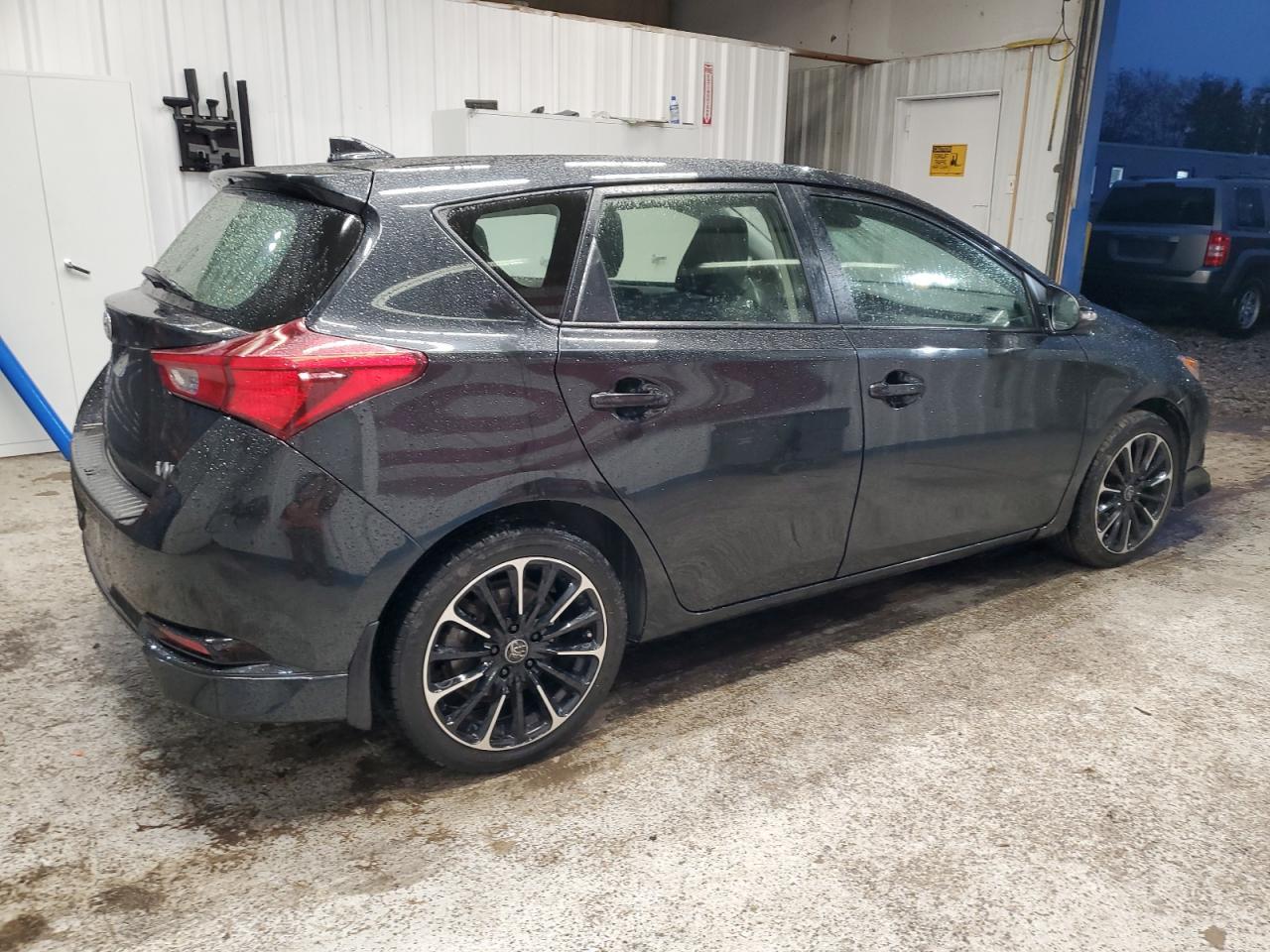 2018 Toyota Corolla Im - Фото 3
