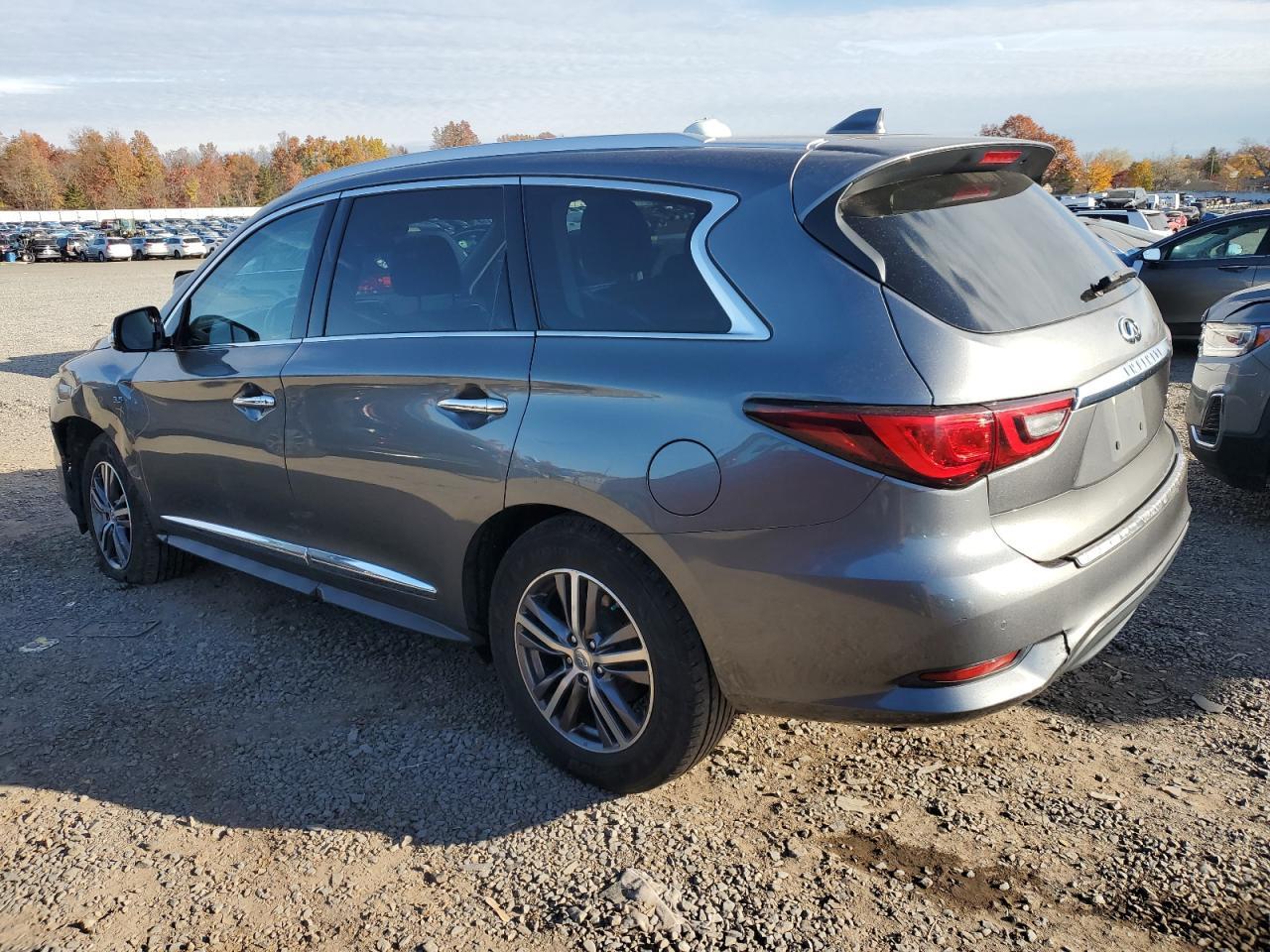2018 Infiniti Qx60 - Image 2