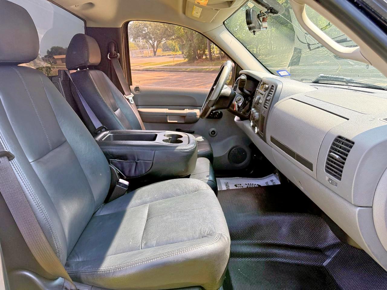2008 Chevrolet Silverado C1500 - Image 5