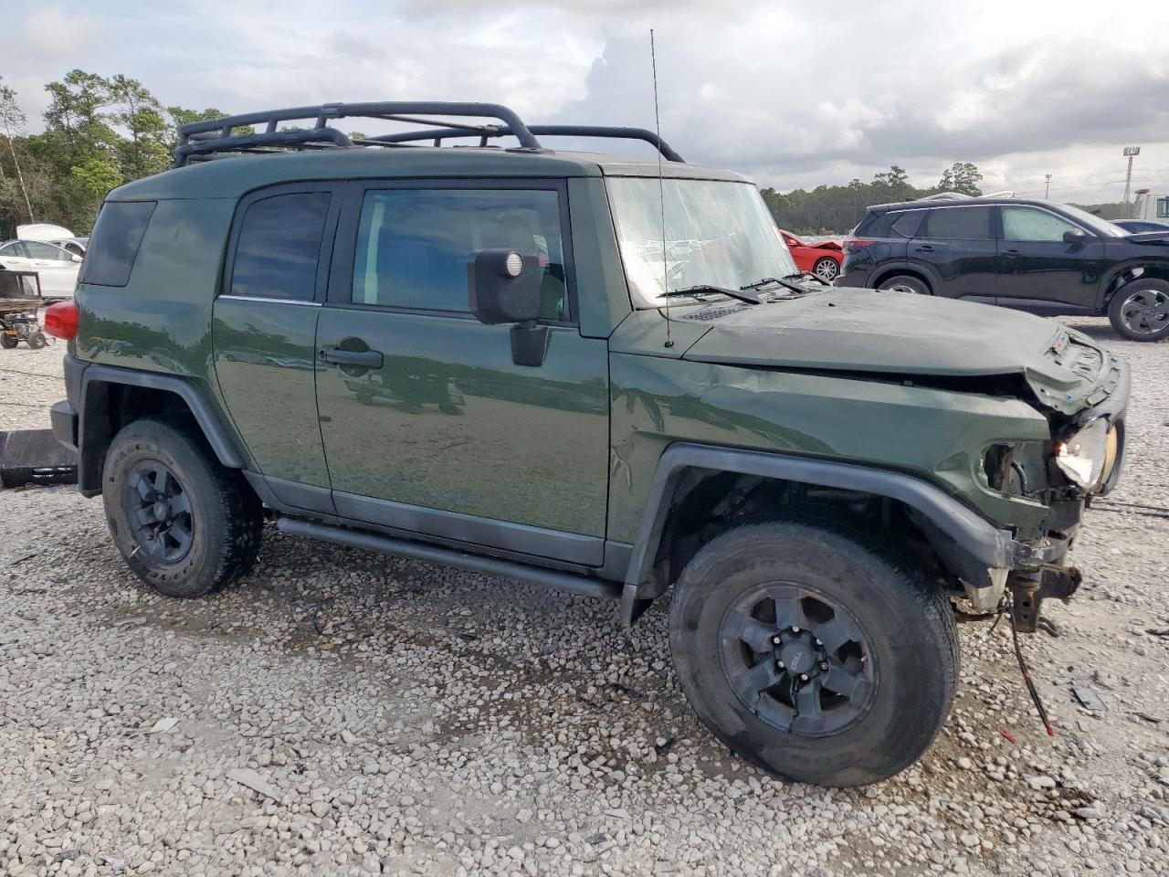2011 Toyota Fj Cruiser - Image 4
