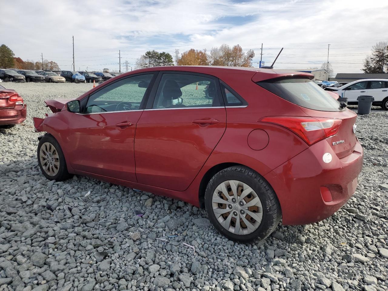 2017 Hyundai Elantra Gt - Image 2