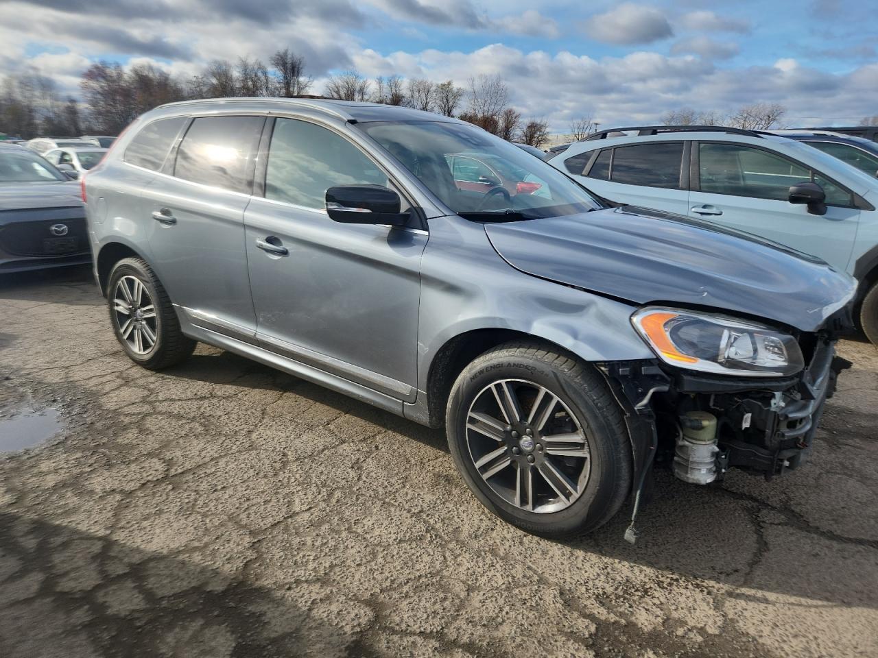2017 Volvo Xc60 T5 Dynamic - Фото 4