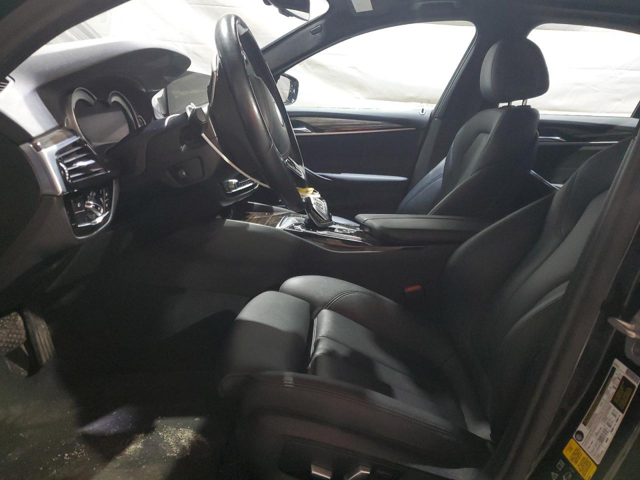 2018 BMW 530 Xi - Image 7