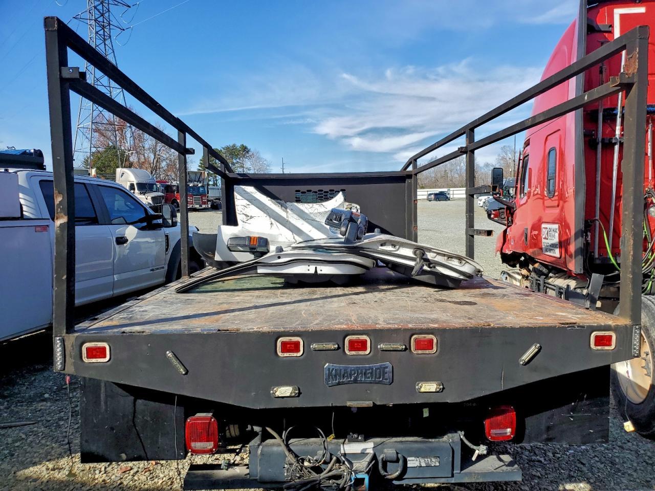 2023 Chevrolet Silverado Medium Duty - Фото 6