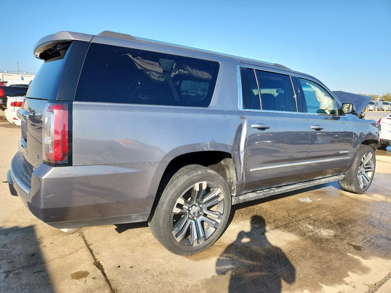 2019 GMC Yukon Xl Denali - Фото 3