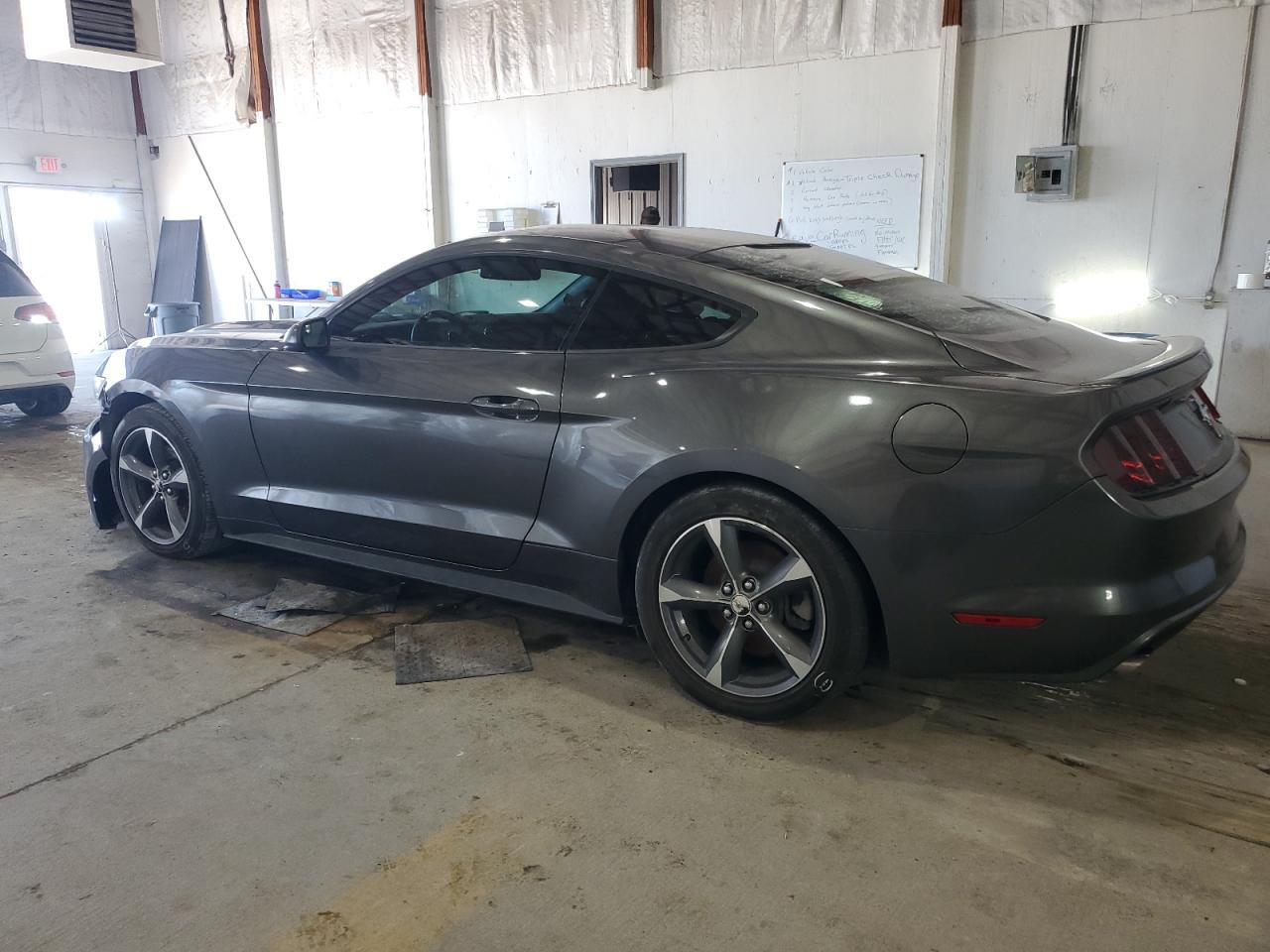2015 Ford Mustang - Фото 2