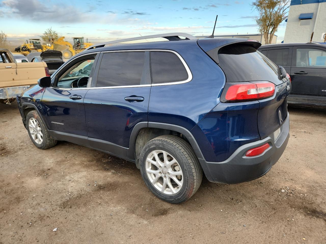 2018 Jeep Cherokee Latitude - Image 2