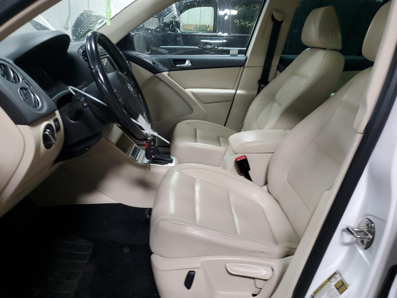 2013 Volkswagen Tiguan S - Image 7
