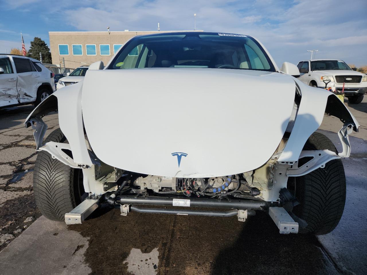 2023 Tesla Model Y - Фото 5