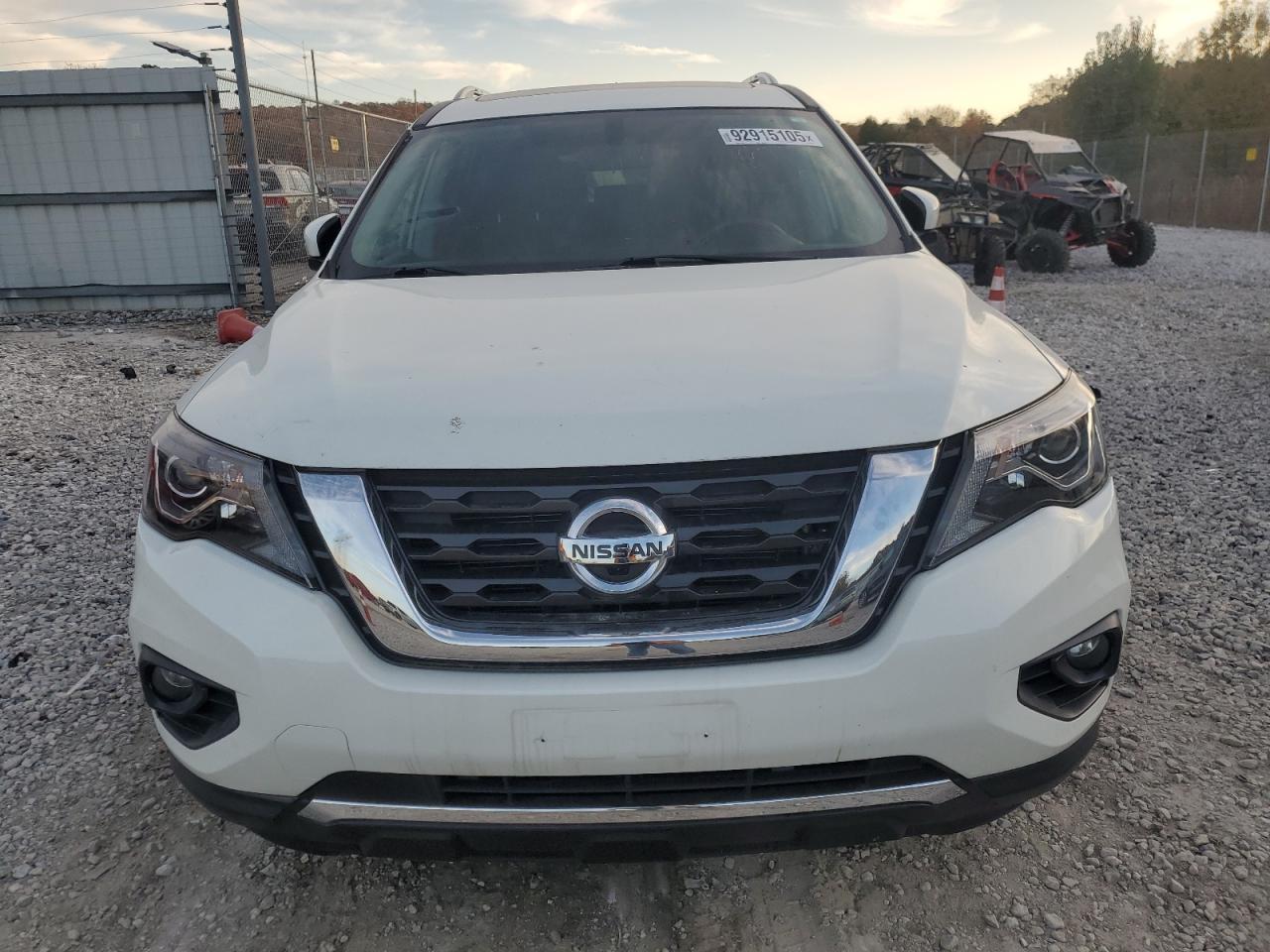 2017 Nissan Pathfinder S - Фото 5