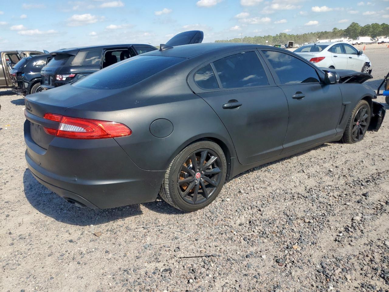 2014 Jaguar Xf - Фото 3