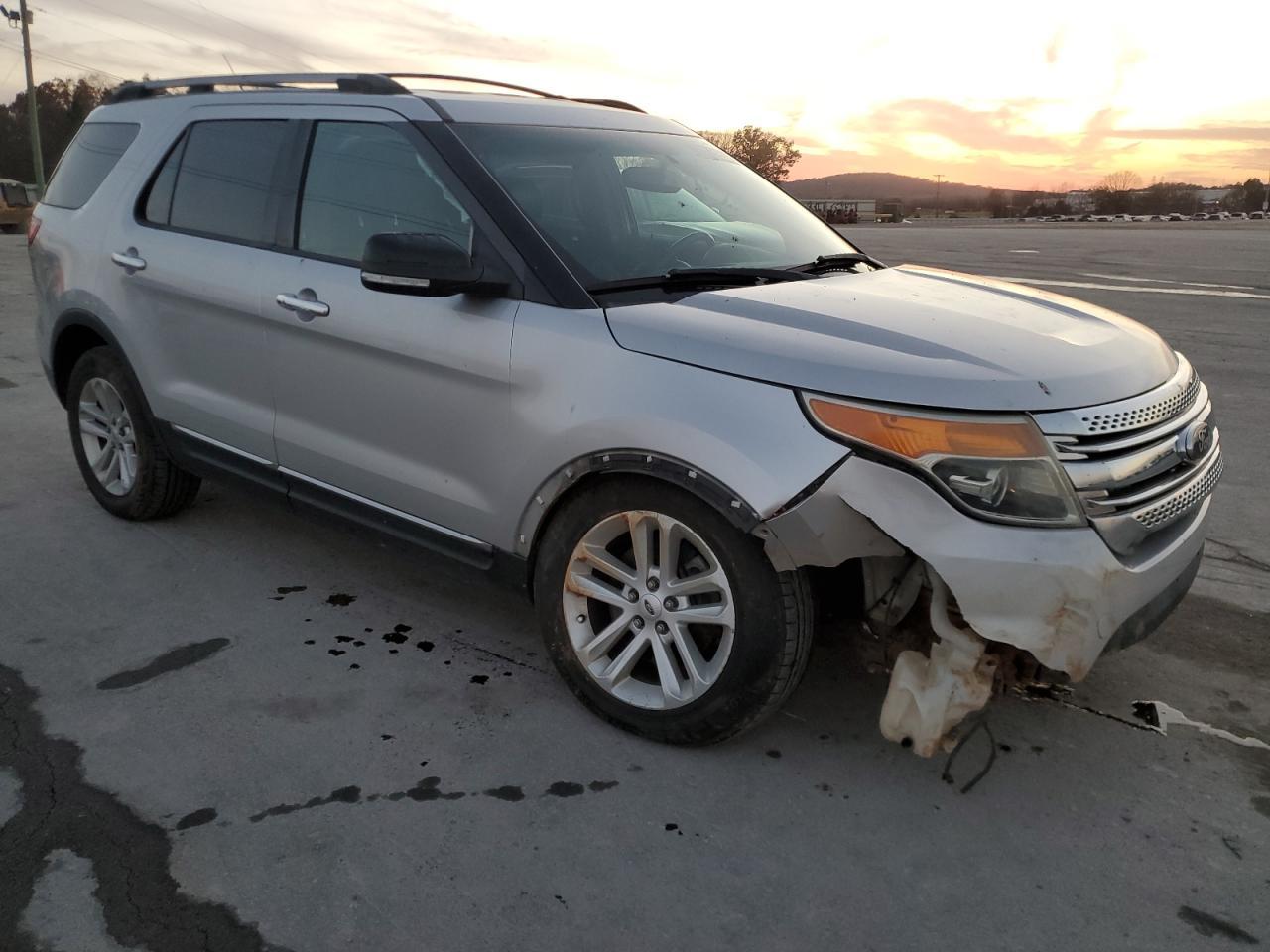 2011 Ford Explorer Xlt - Image 4