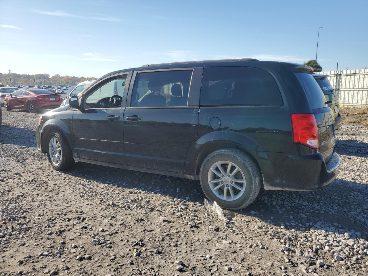 2016 Dodge Grand Caravan Sxt - Фото 2