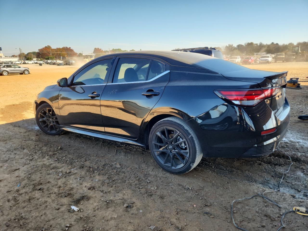 2025 Nissan Sentra Sr - Фото 2