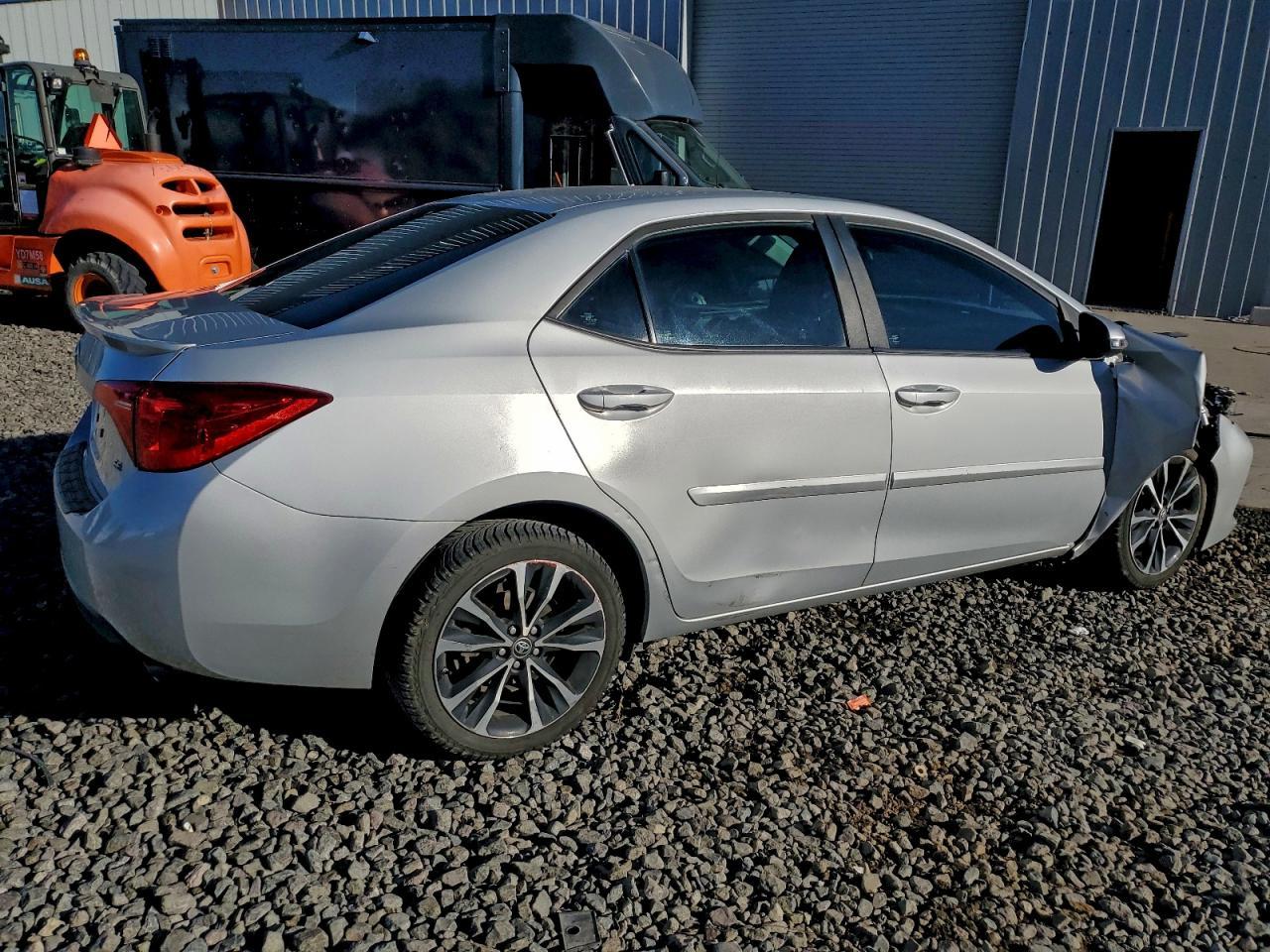 2017 Toyota Corolla Se - Image 3