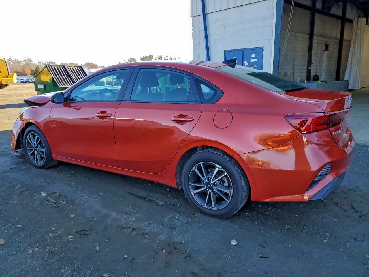 2022 Kia Forte Fe - Image 2
