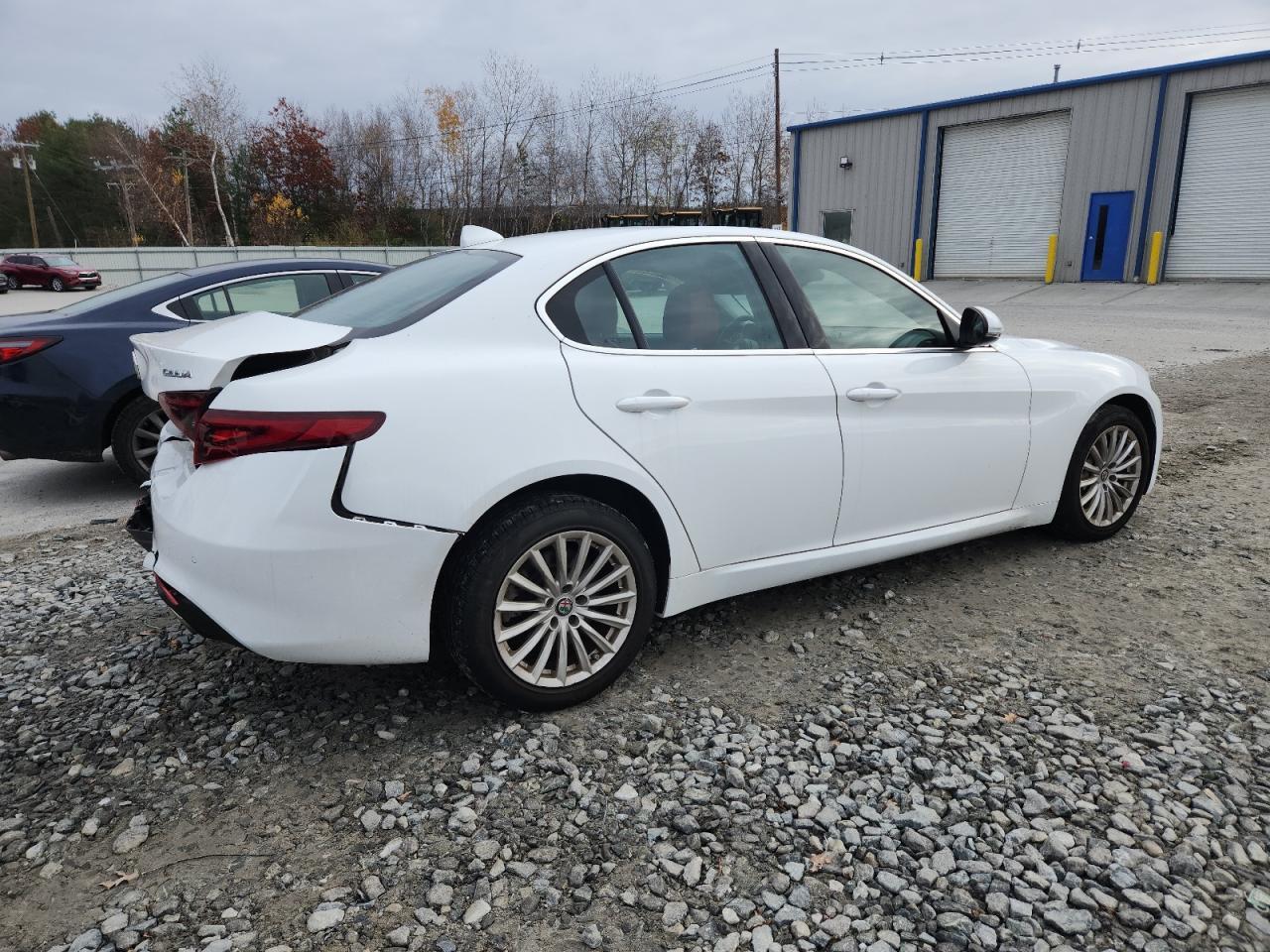 2021 Alfa Romeo Giulia Sport - Фото 3