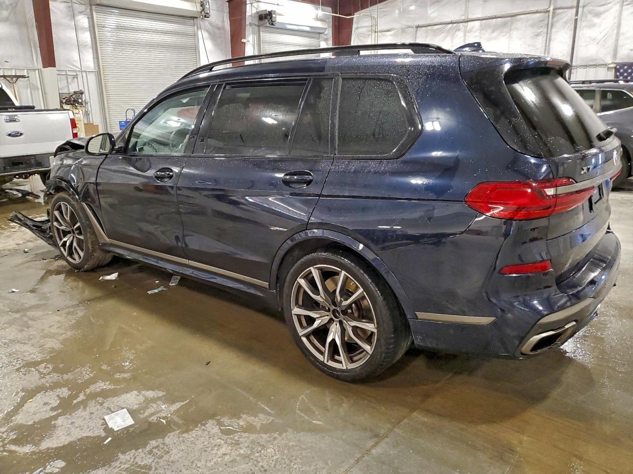 2022 BMW X7 M50I - Фото 2