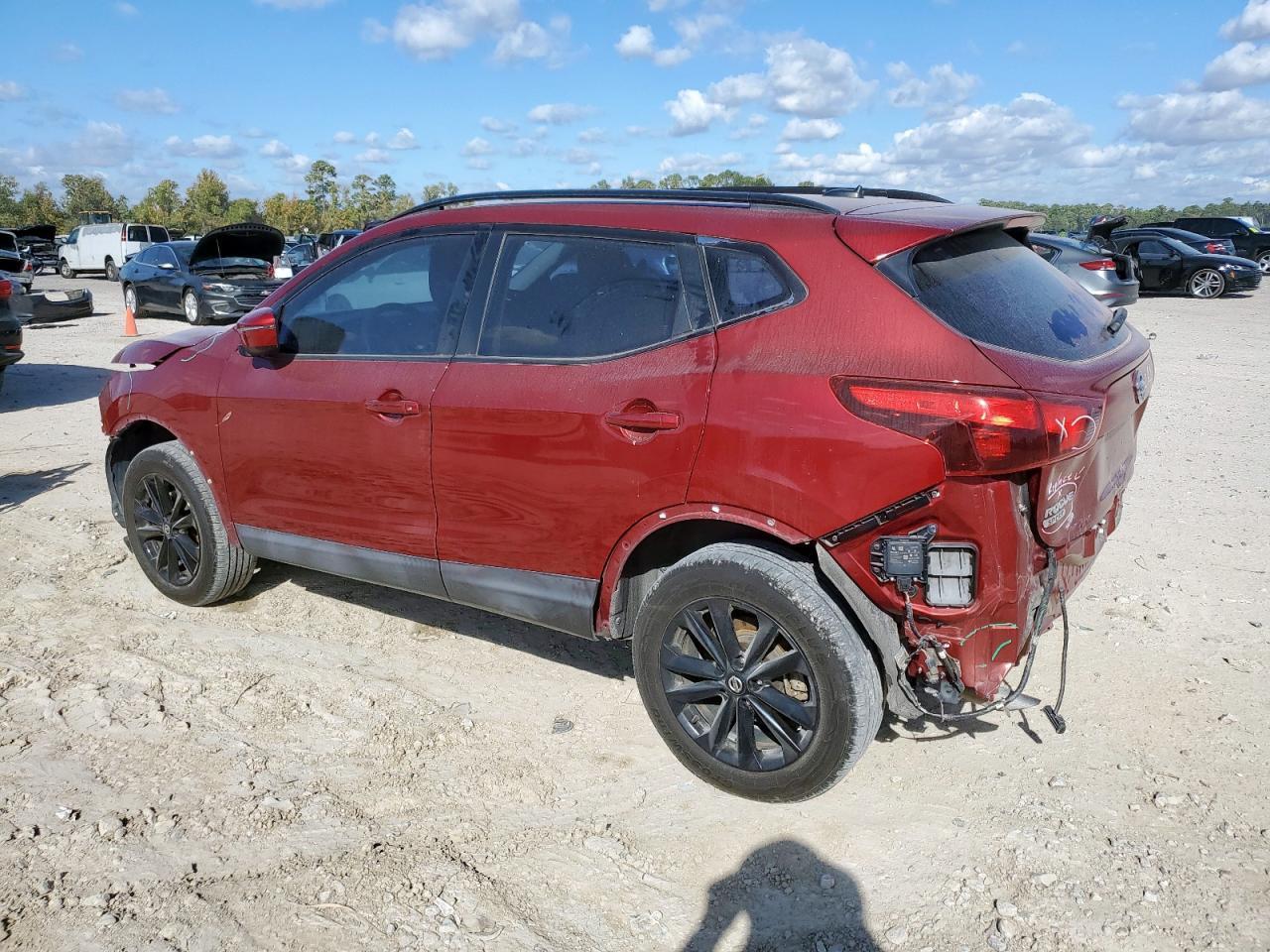 2019 Nissan Rogue Sport S - Фото 2