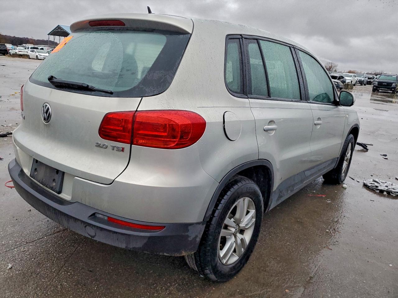 2014 Volkswagen Tiguan S - Фото 3