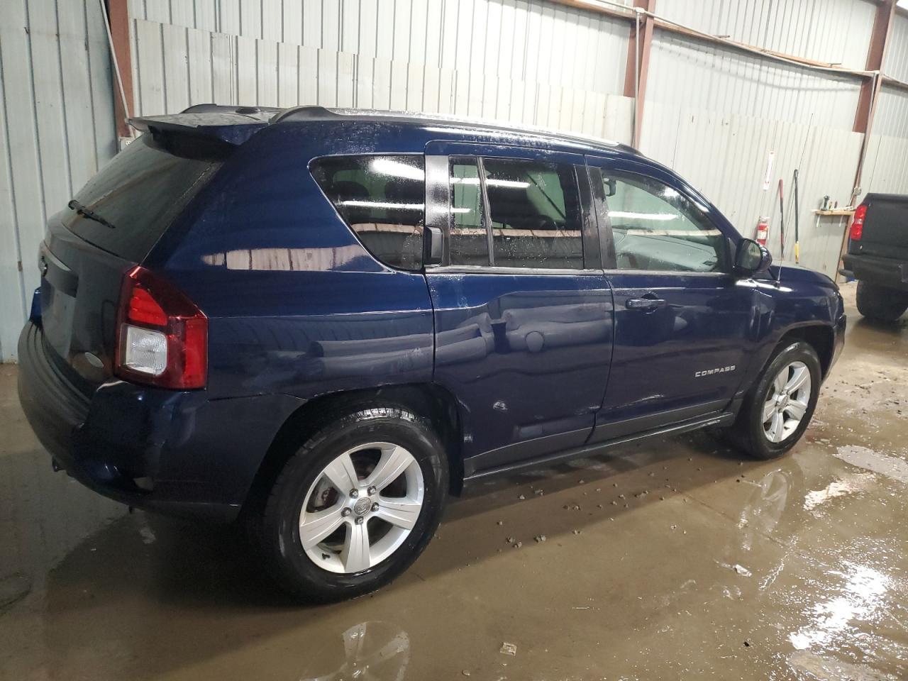 2014 Jeep Compass Latitude - Image 3