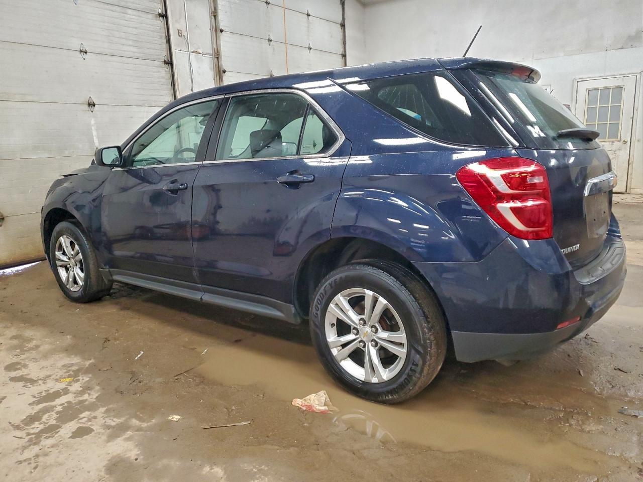 2017 Chevrolet Equinox Ls - Image 2