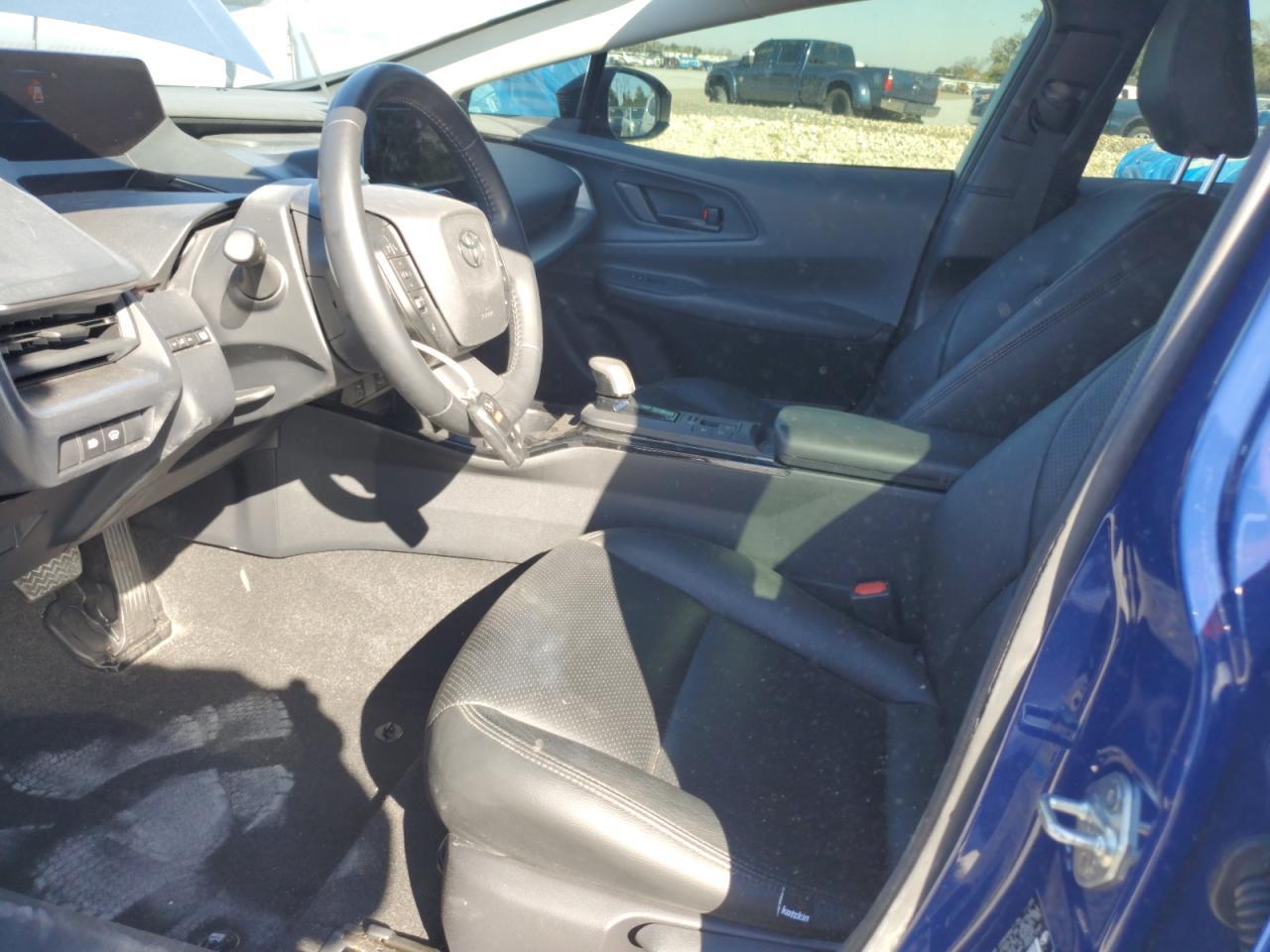 2024 Toyota Prius Le - Image 7