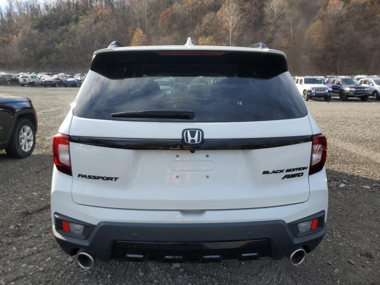 2024 Honda Passport Black Edition - Image 6