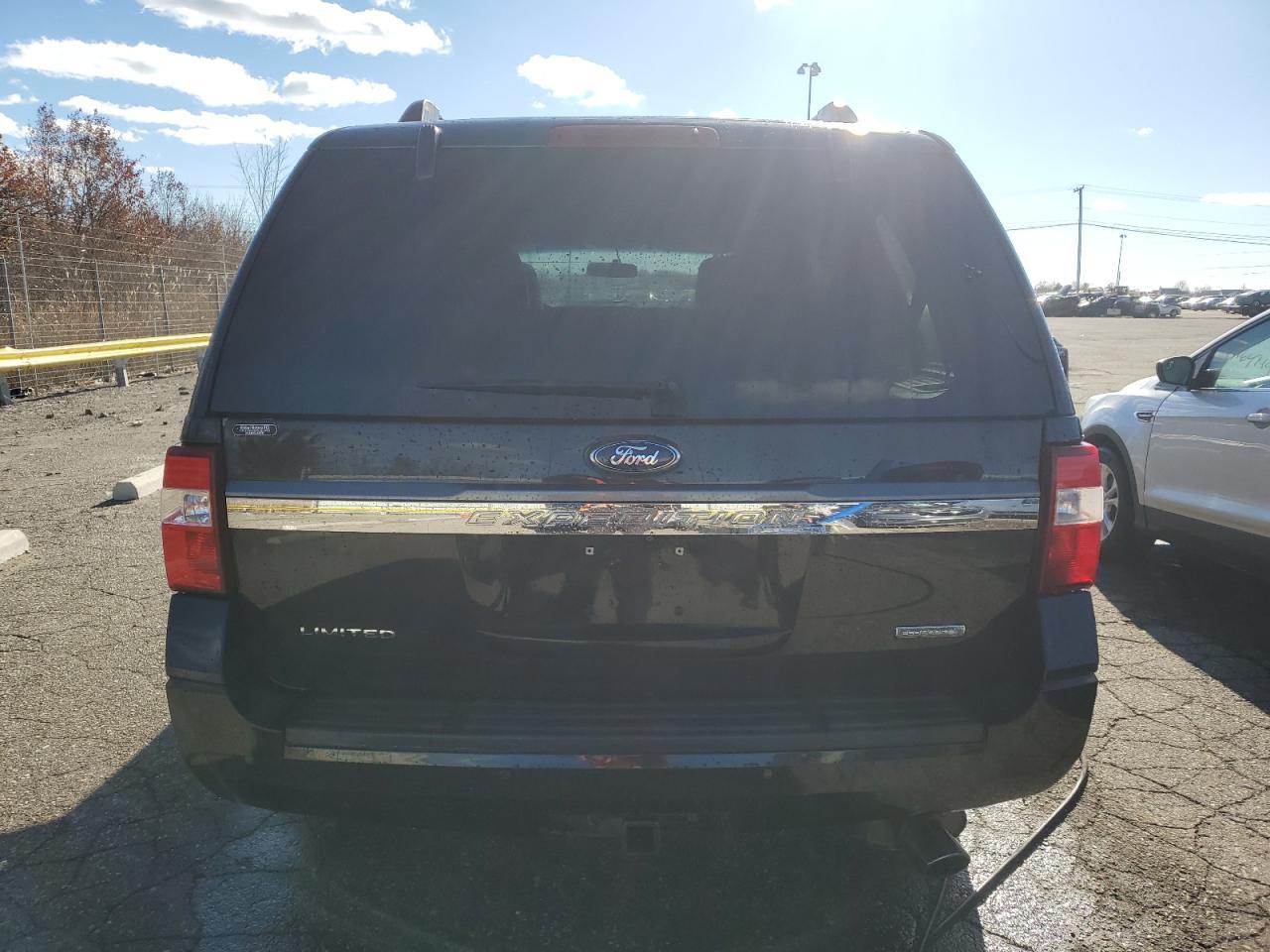 2015 Ford Expedition Limited - Image 6