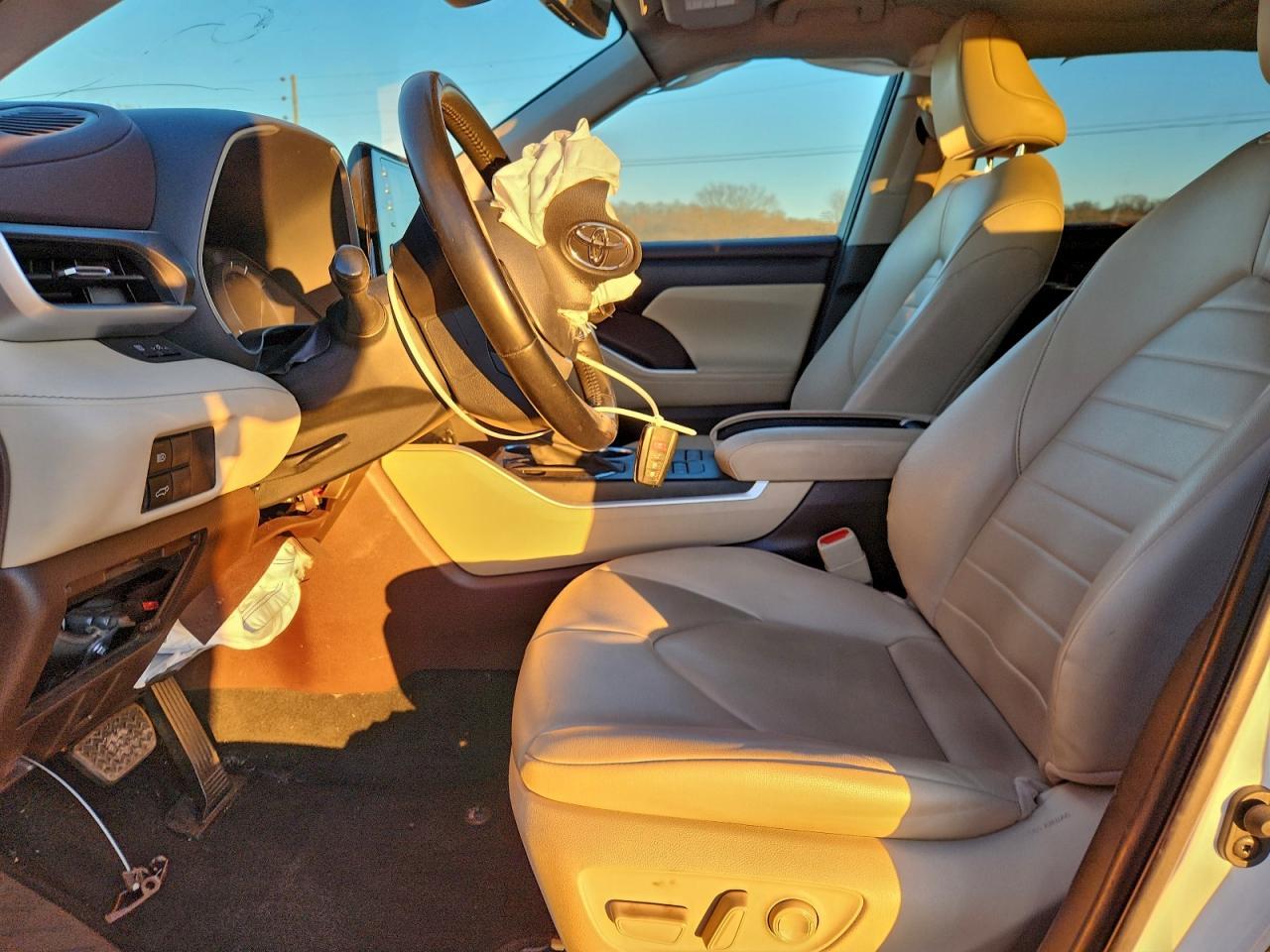 2022 Toyota Highlander Xle - Image 7