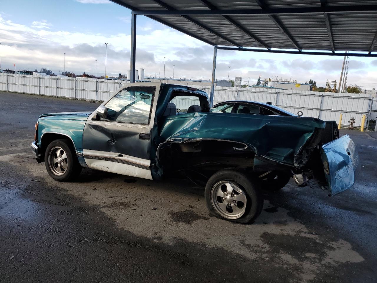 1997 Chevrolet Gmt-400 C1500 - Image 2