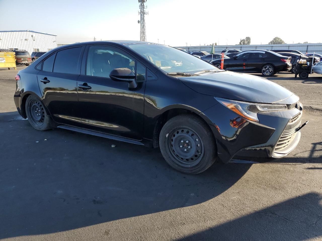 2025 Toyota Corolla Le - Фото 4