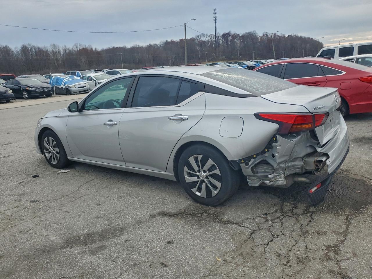 2019 Nissan Altima S - Фото 2