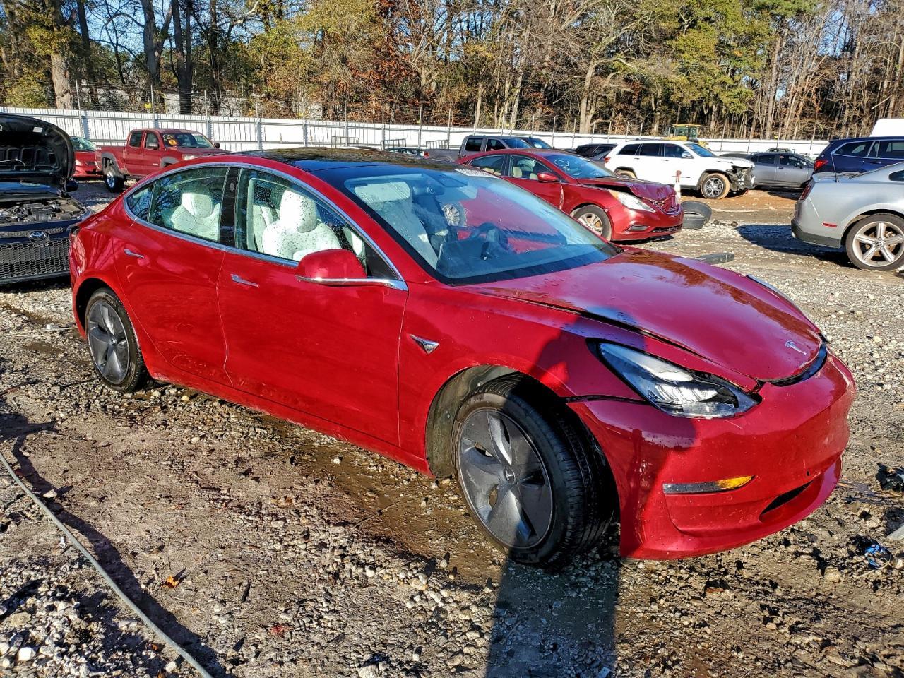 2019 Tesla Model 3 - Фото 4