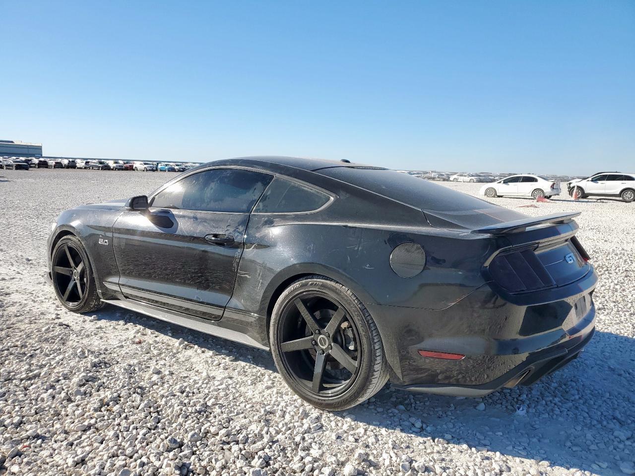 2016 Ford Mustang Gt - Фото 2