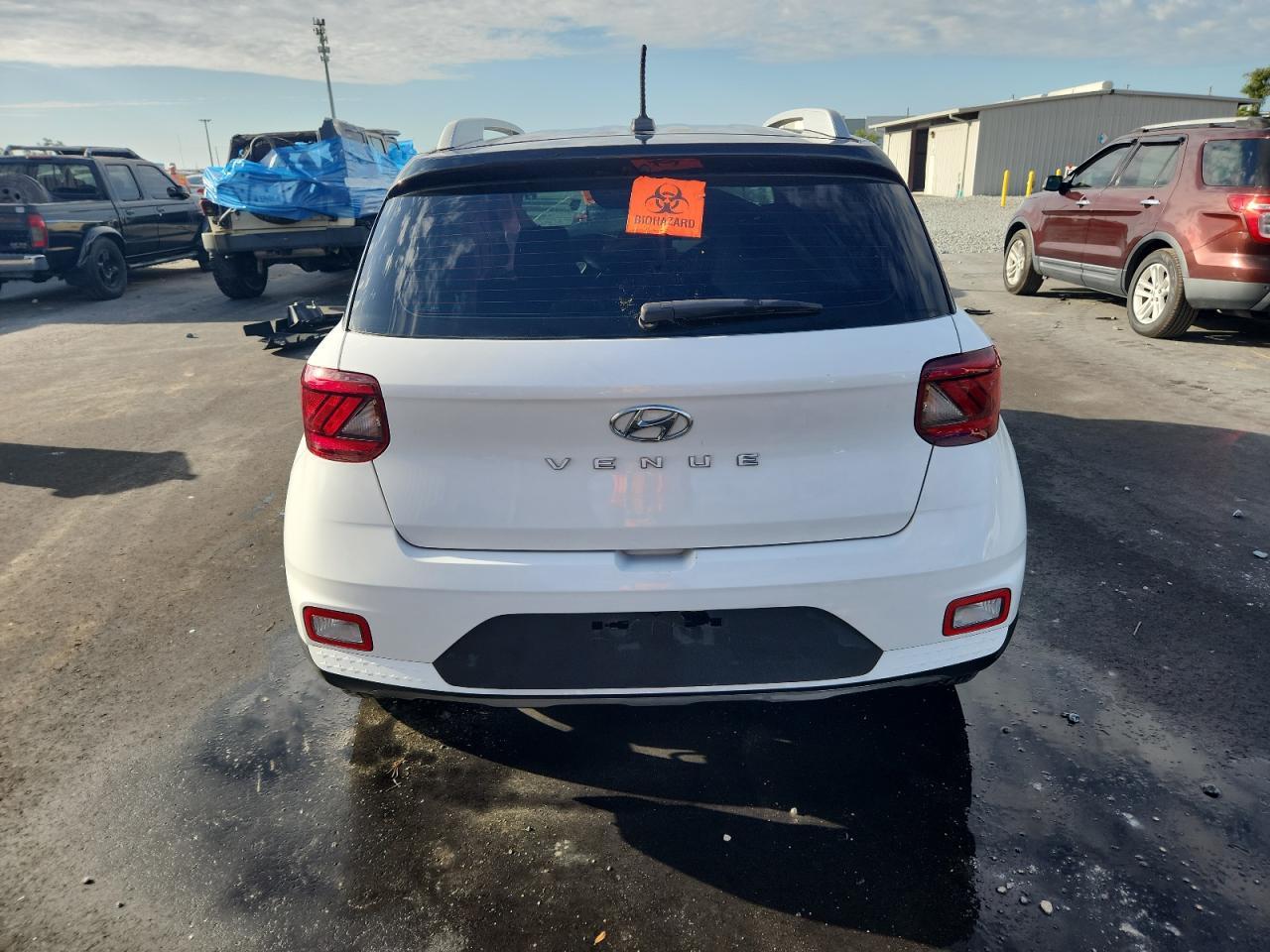 2023 Hyundai Venue Sel - Image 6