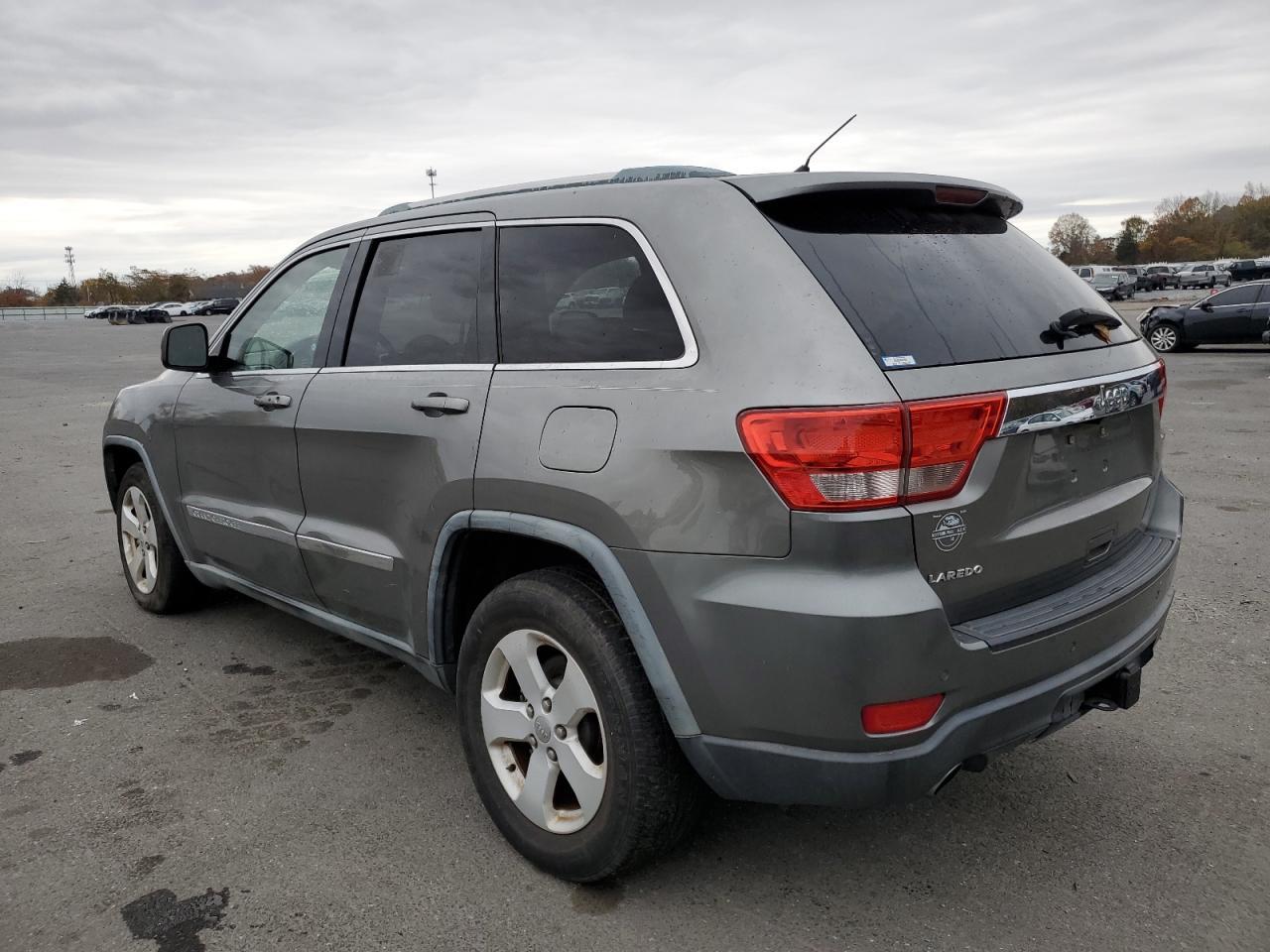2011 Jeep Grand Cherokee Laredo - Image 2