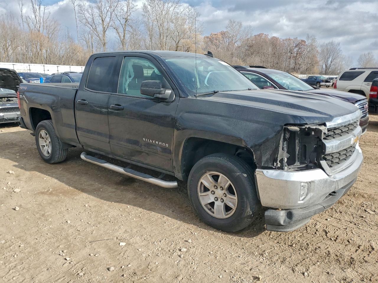 2017 Chevrolet Silverado K1500 Lt - Image 4