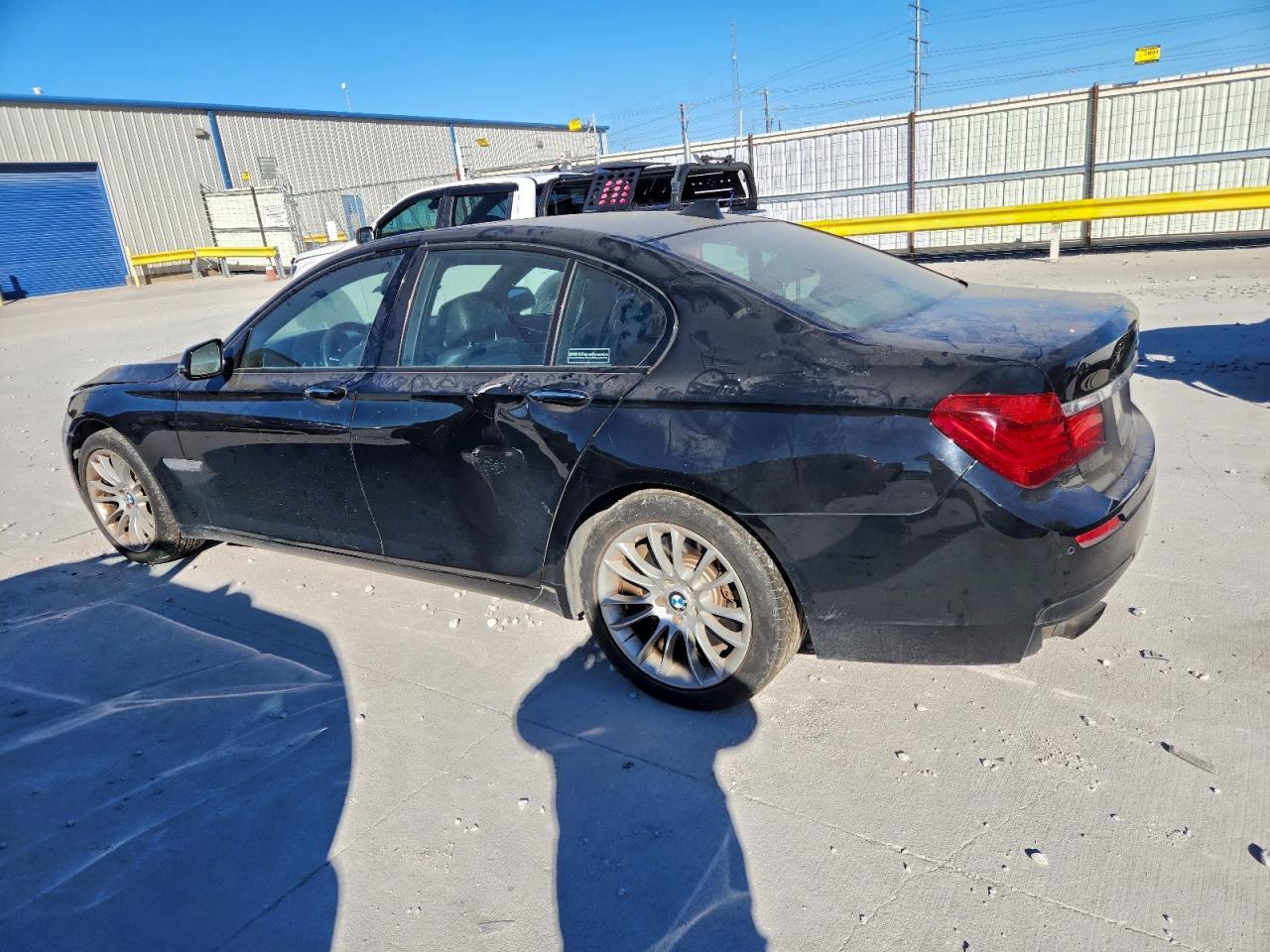 2013 BMW 750 I - Фото 2