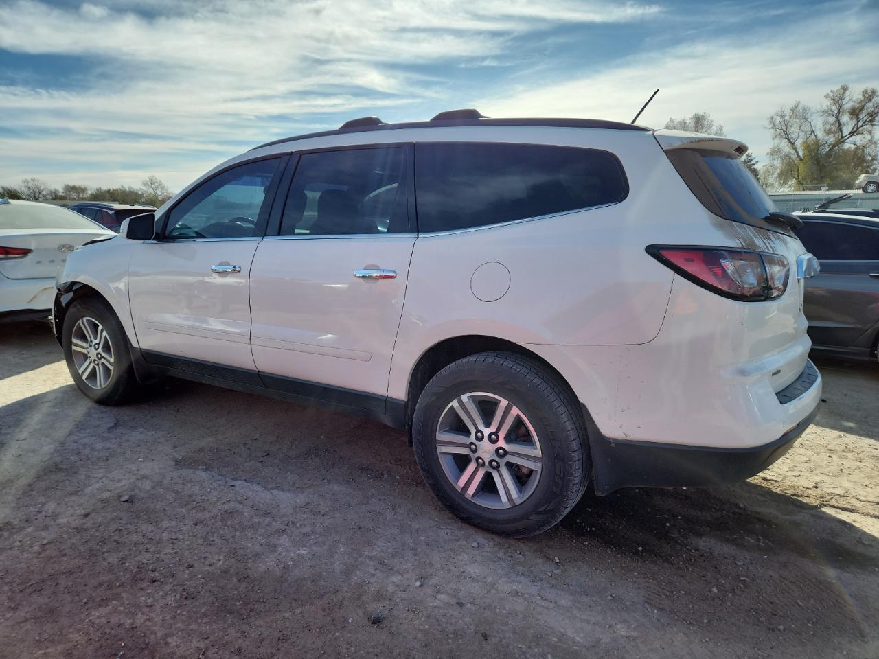 2015 Chevrolet Traverse Lt - Фото 2