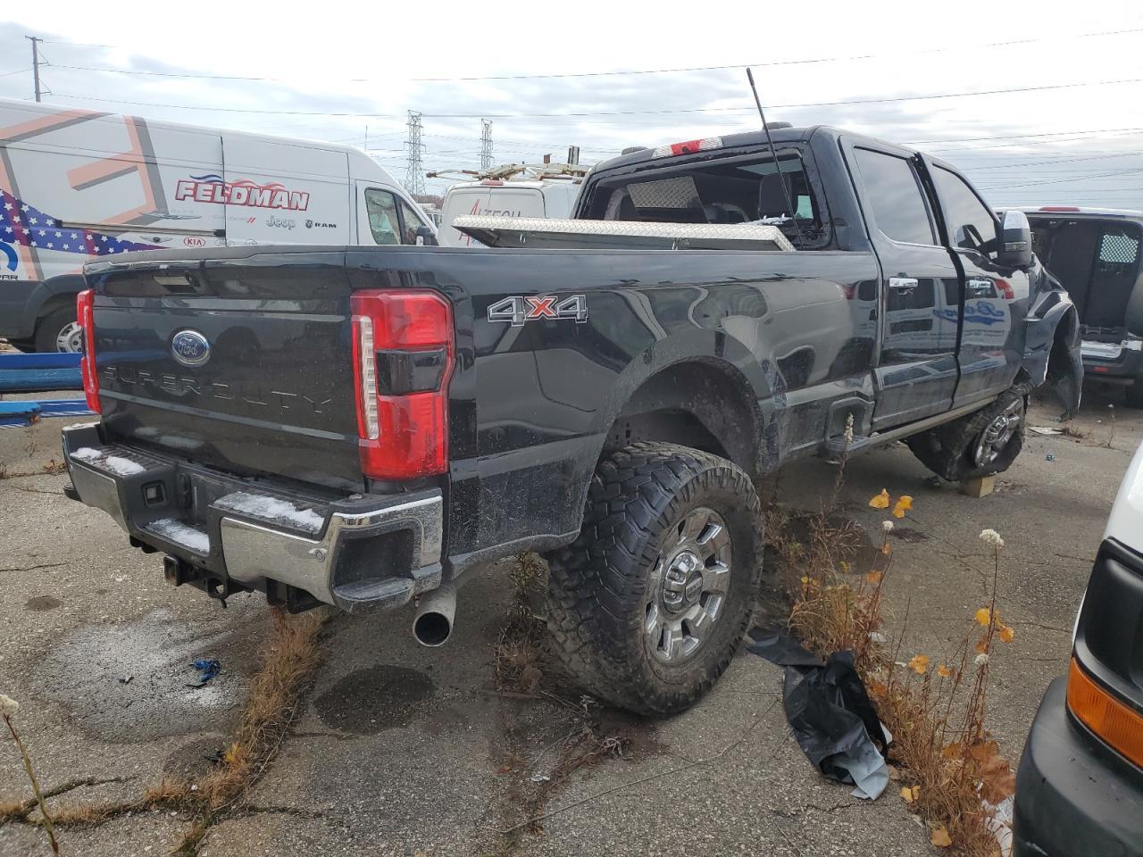 2024 Ford F250 Super Duty - Фото 3