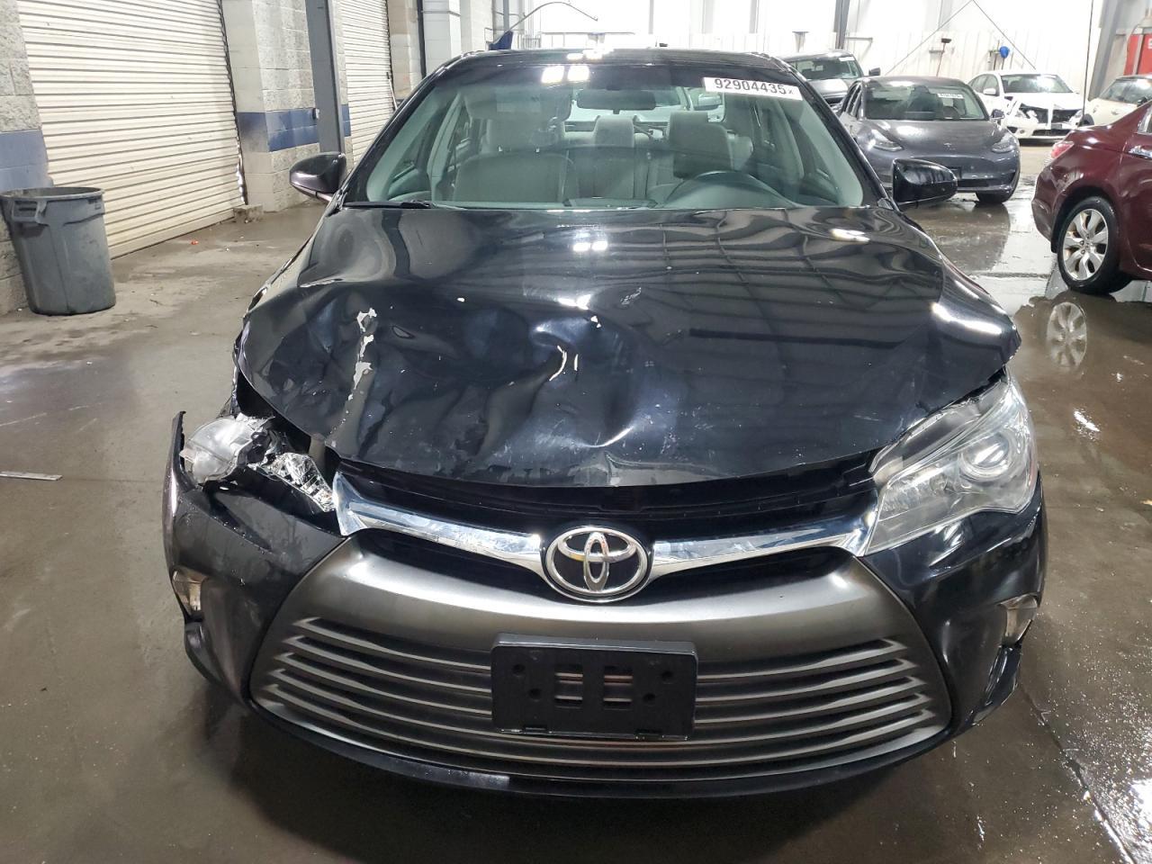 2017 Toyota Camry Le - Image 5